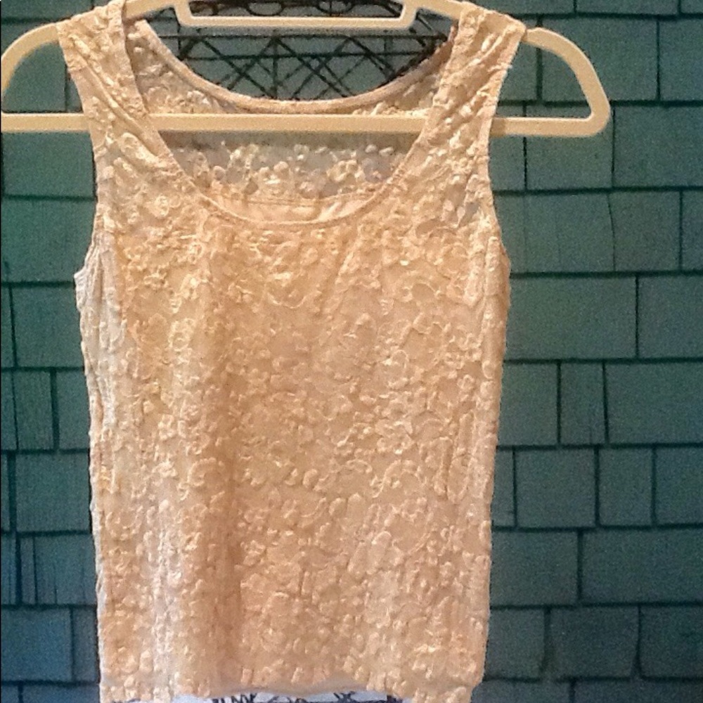 G Wheels Lace top. Small